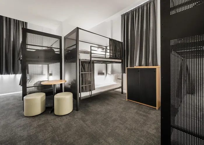 Yha Sydney Central